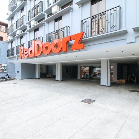 Reddoorz Plus @ Jardin Suites Guadalupe Nuevo Mandaluyong Exteriör bild