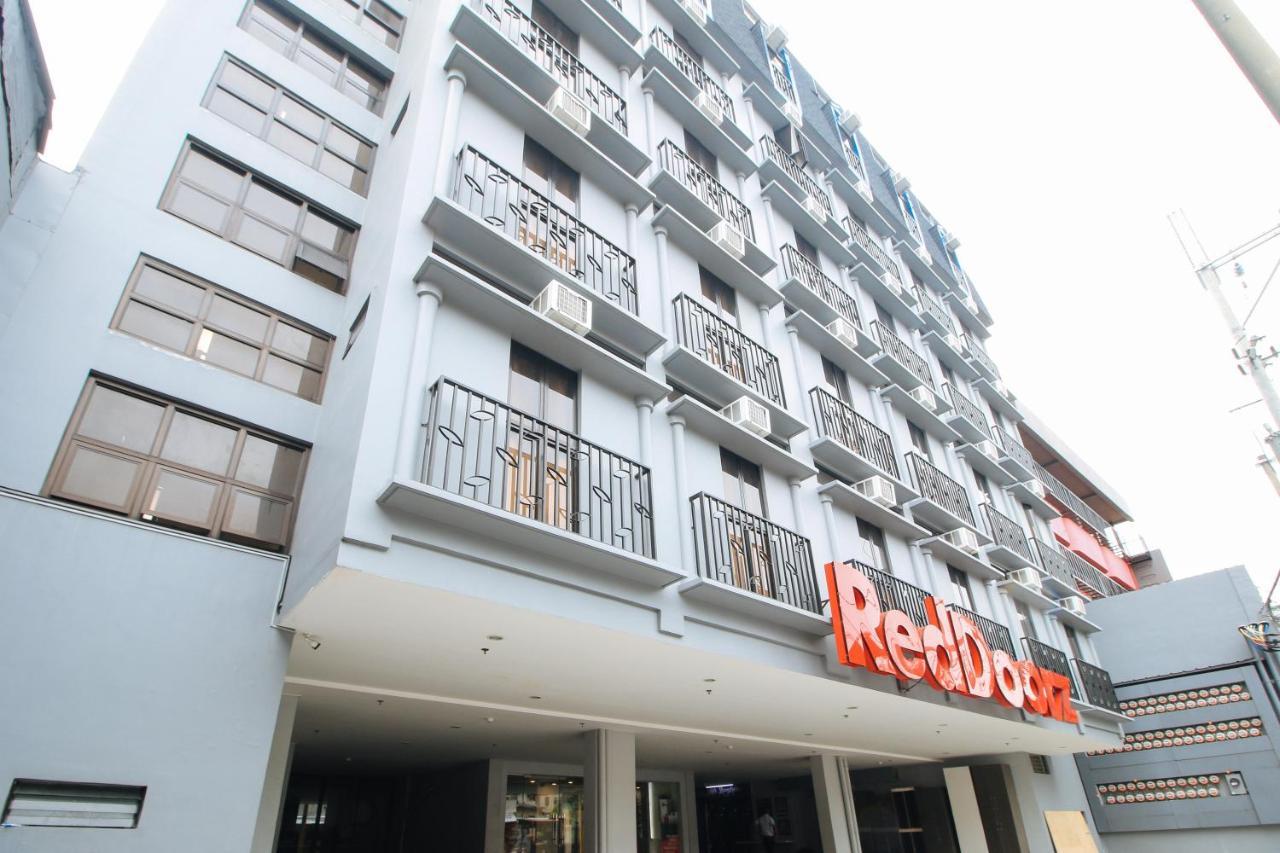 Reddoorz Plus @ Jardin Suites Guadalupe Nuevo Mandaluyong Exteriör bild