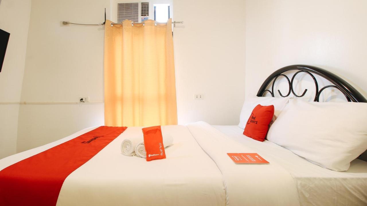Reddoorz Plus @ Jardin Suites Guadalupe Nuevo Mandaluyong Exteriör bild