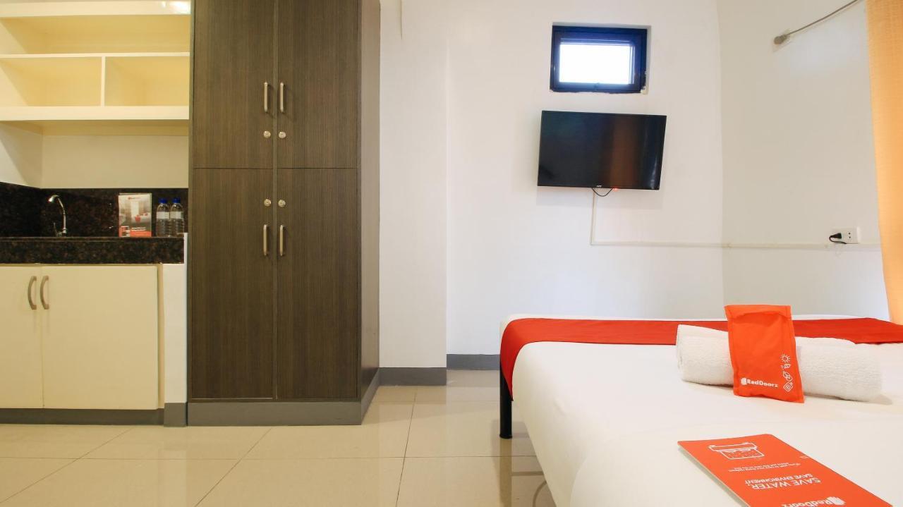 Reddoorz Plus @ Jardin Suites Guadalupe Nuevo Mandaluyong Exteriör bild