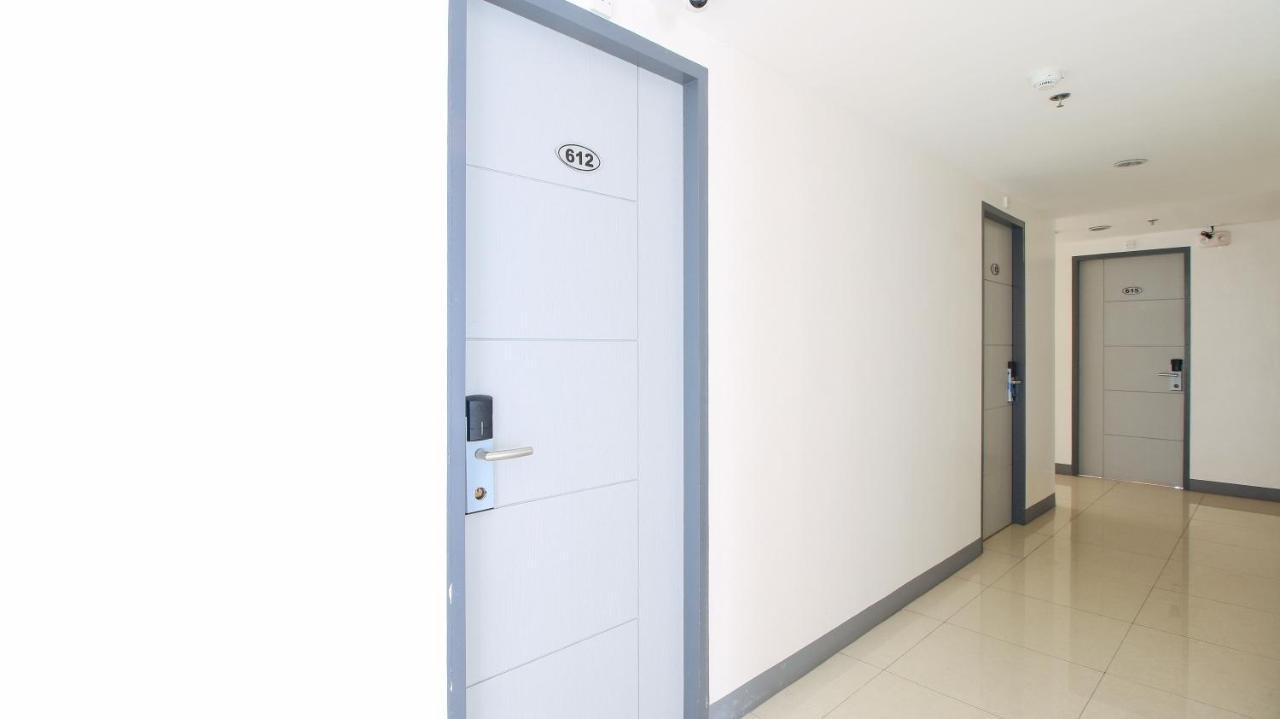 Reddoorz Plus @ Jardin Suites Guadalupe Nuevo Mandaluyong Exteriör bild